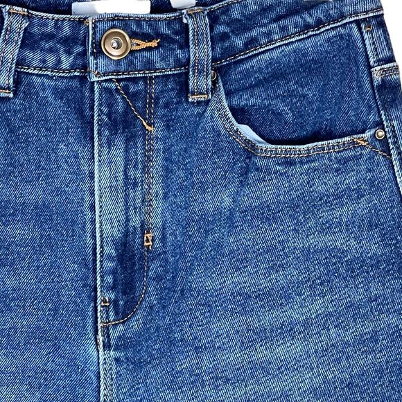 a loves a Women’s High-Rise Medium Wash Straight Leg Fringe Hem Jeans 27 EUC - Picture 5 of 16